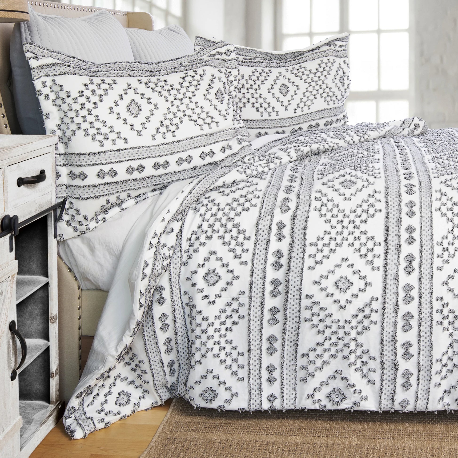 Aspen Comforter Set - Back & White - Geometric Design - The Boho House
