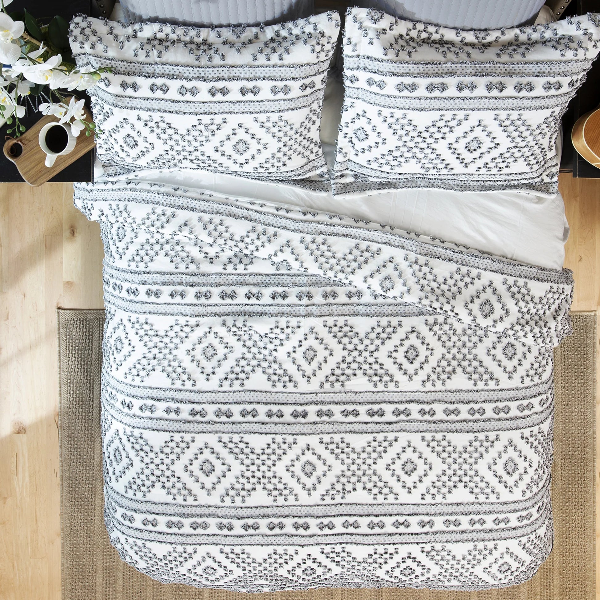Aspen Comforter Set - Back & White - Geometric Design - The Boho House