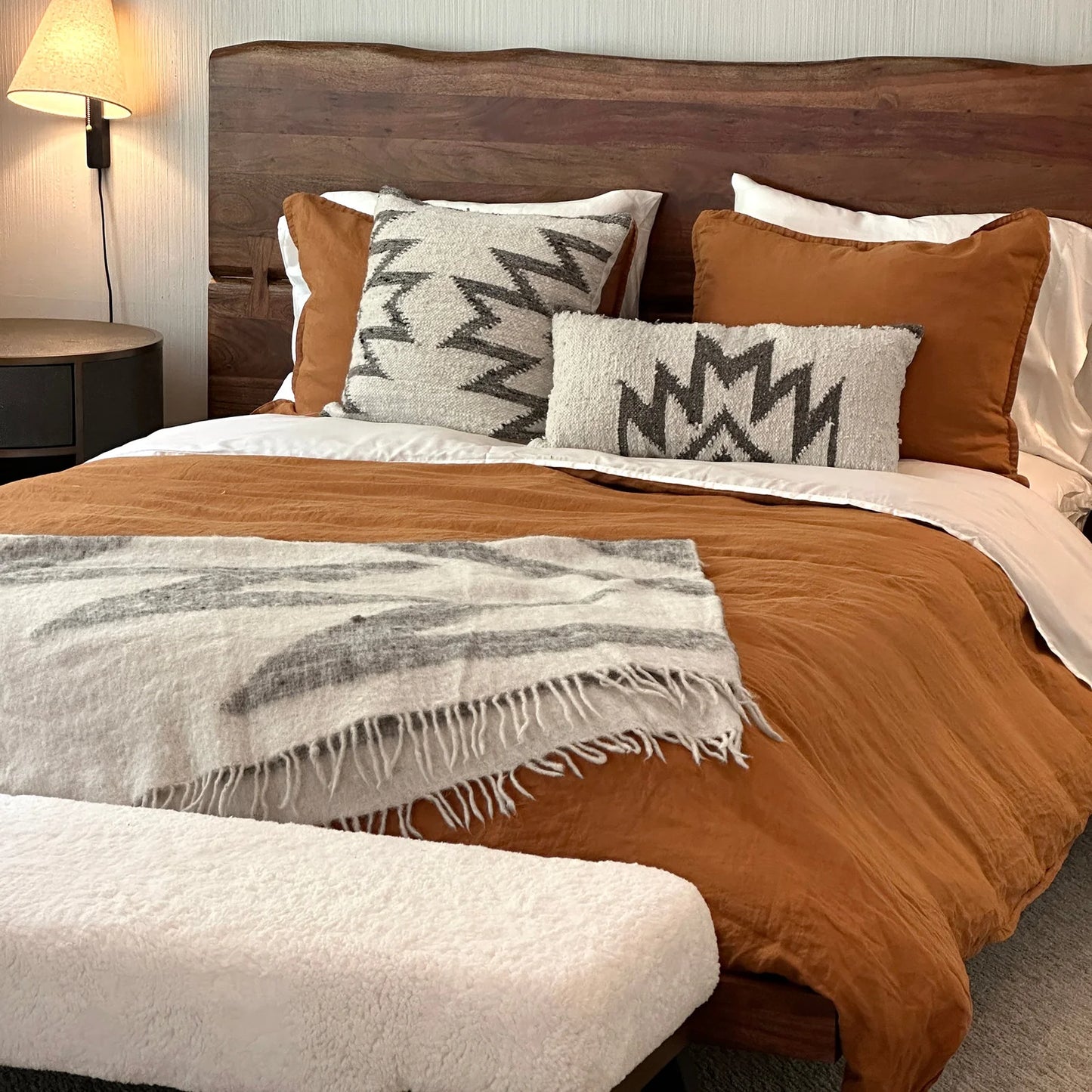 Momostenango Handwoven Blanket - 100% wool - Handwoven - Grey & White - The Boho House