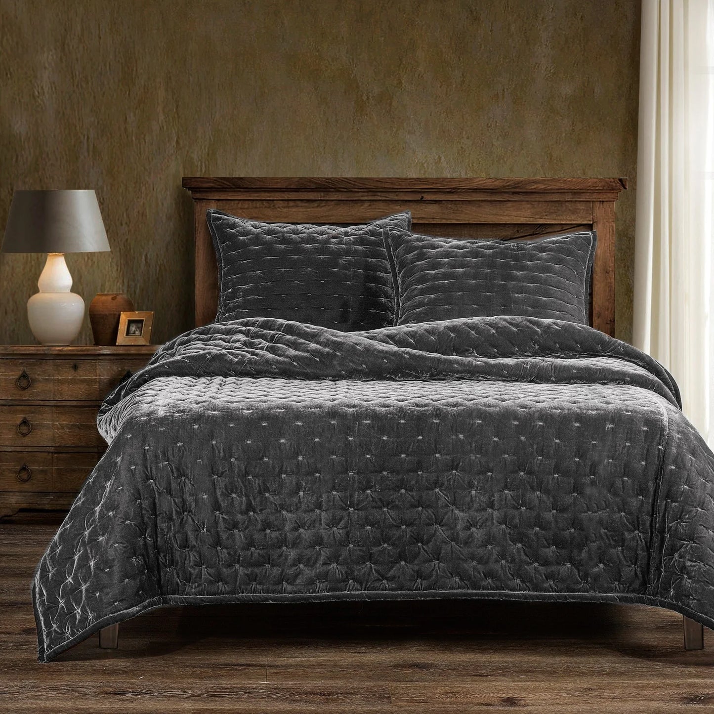 Lila Velvet Quilt Set