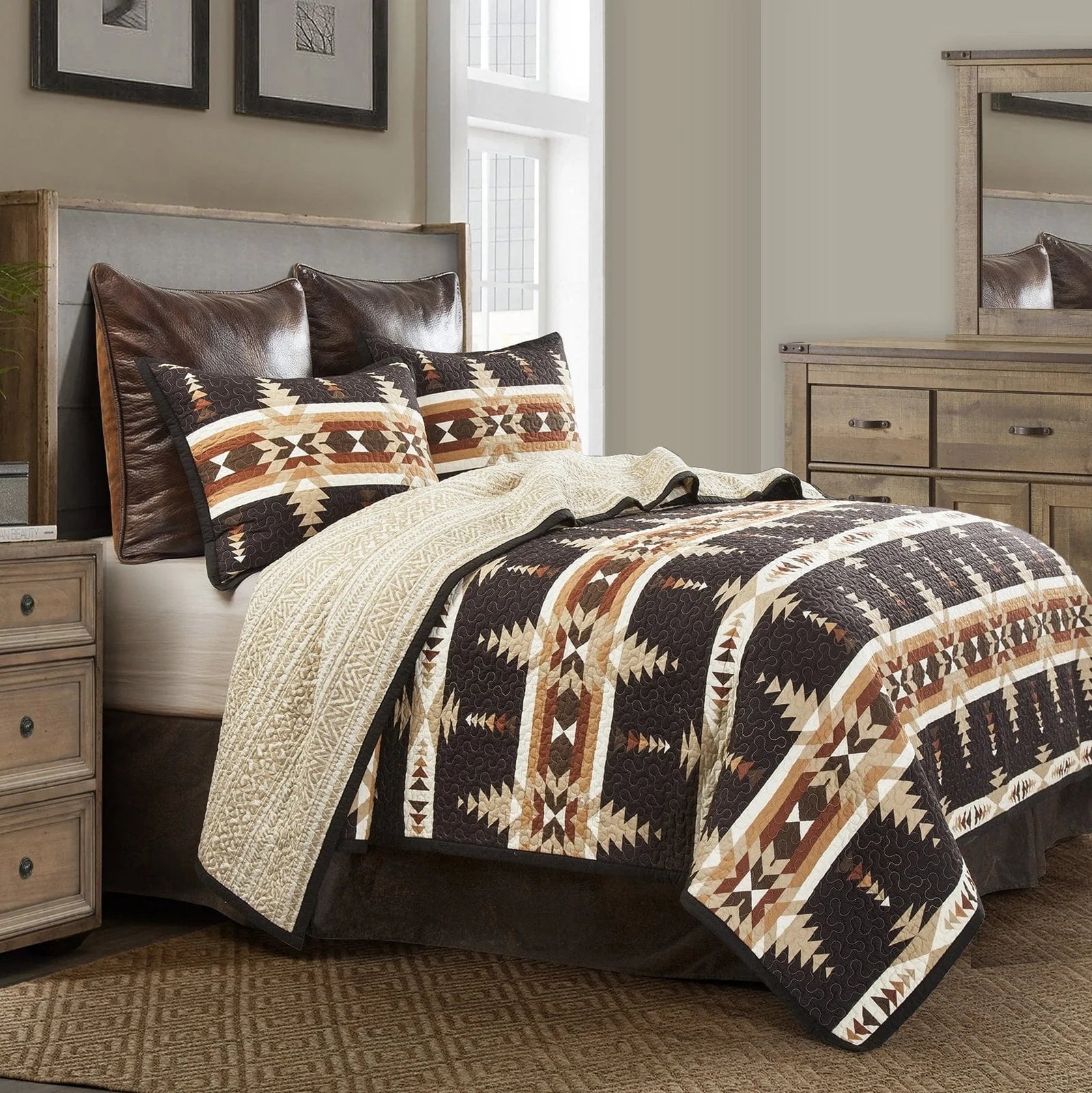 Maverick Bedding Set - Reversible Pattern - Brown, Beige & White - Aztec Pattern - Geometric Reverse Pattern - 3 Piece Quilt Set - 100% cotton - The Boho House